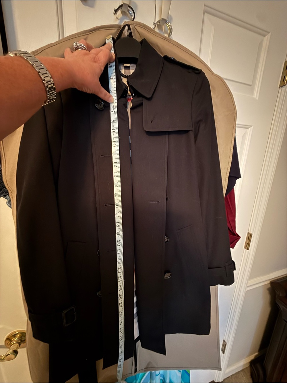 Burberry Black Trench Coat with Signature Check Lining - Picture 7 of 12